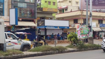 Advertising on Bus Shelter in Bandra, Mumbai